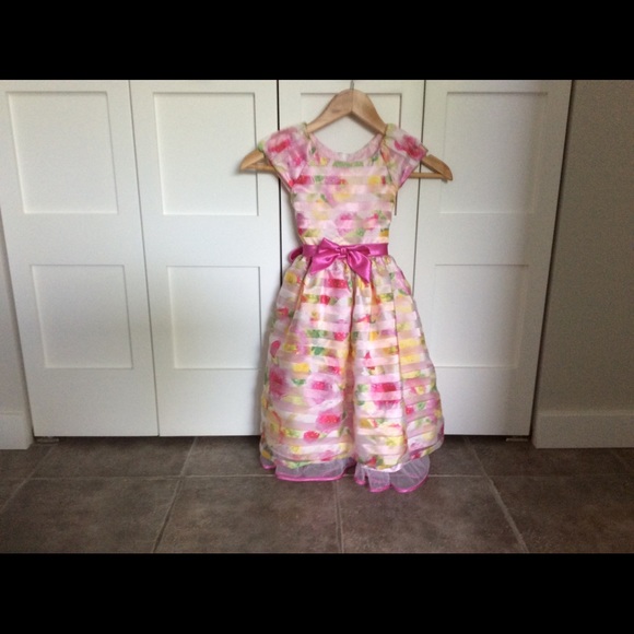 Other - Beautiful girls holiday dress.